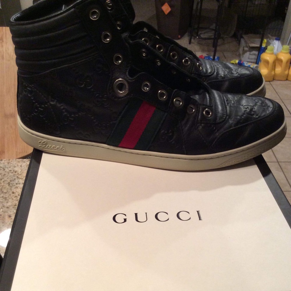 Gucci High Top interlocking sneaker with box
